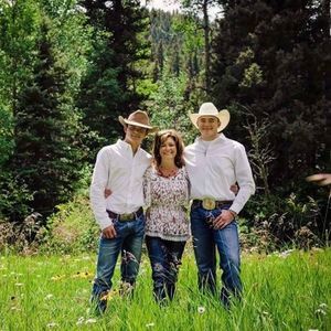 Meet your Posher, Regina